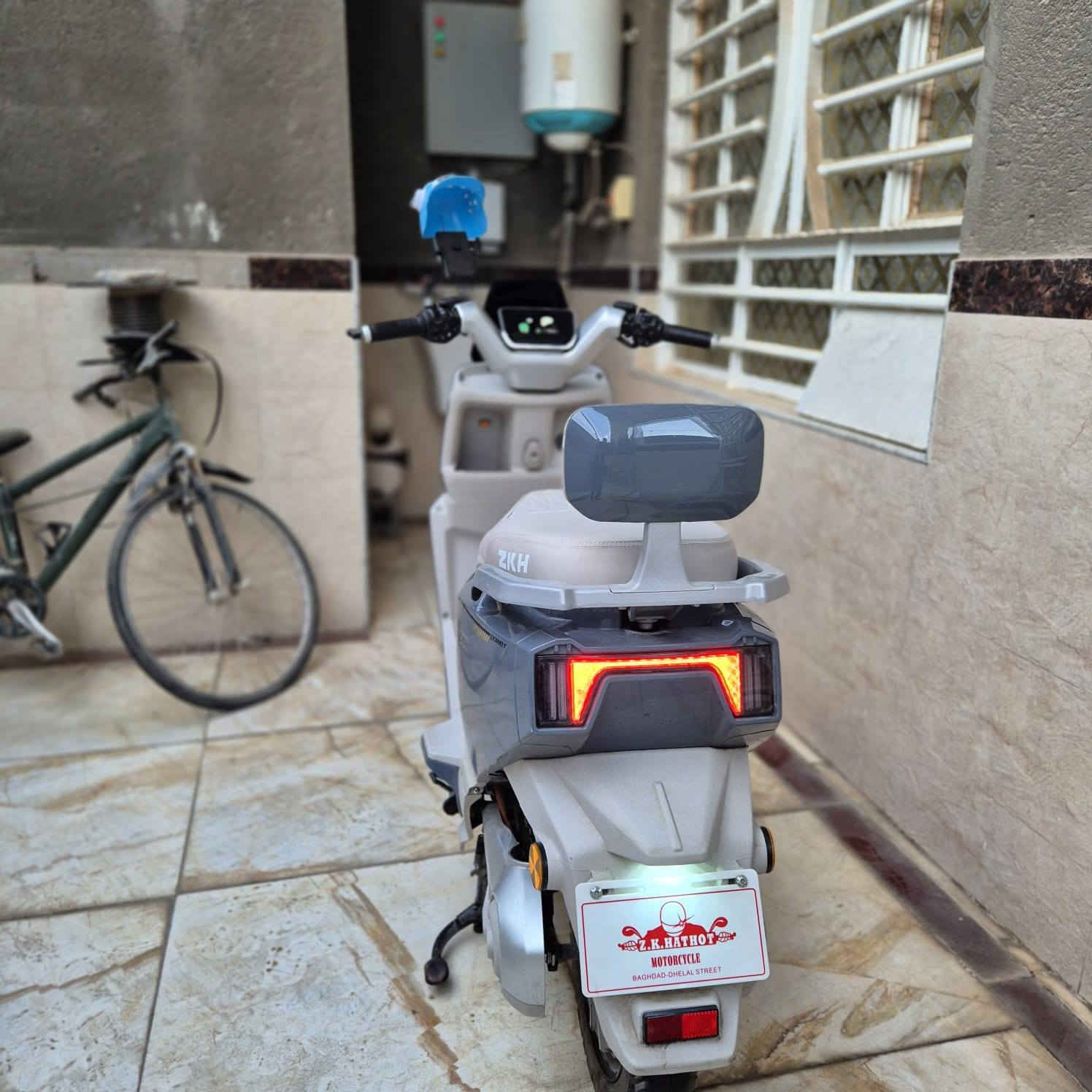 دراجة شحن للبيع قوة المحرك 2000W
6بطاريات 100كيلو متر 
نظام البك ودبل اشاره ونظام البارك هم 
مسجل،، بصمه وسويج 
ويل 12سرعه 80حقييقي صافي
 مثبت سرعه قياده آليه بالاضافة إمرايات جانبية صار شهرين طالعة من الوكيل 
سعر خاص للاستفسار ***********
