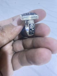 حجر صيني الخط كوفي قديم ( الملك لله) اي استفسار اتصل او راسل  07717091...