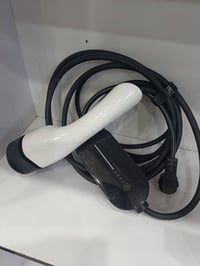 شاحنه تايب 2 للبيع  16 امبير جديده غير مستخدمه  07830331562 سعر 100 ال...