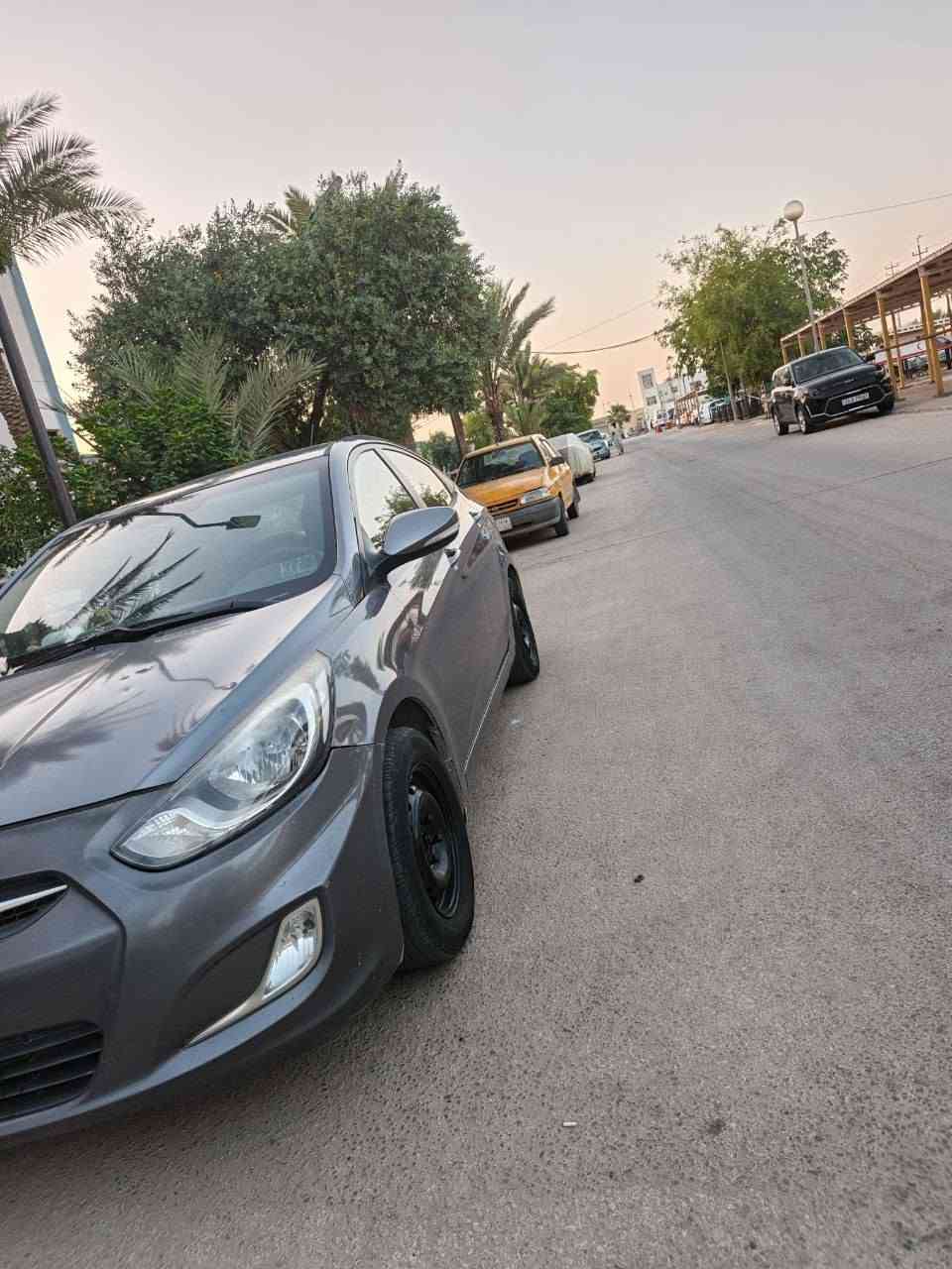 سلام عليكم 
للبيع ...
اكسنت 2015 خليجي محرك 1400 
#كفالة_عامـة 
رقم قادسية ، ومكانهة ديوانية 
ماشية 148 قابل للزيادة ،
السعر 89$ ، 
السيارة أن شاء الله جاهزة مابيهة أي نقص كلشي بيها شغال أن شاء الله.
للتواصل ***********
