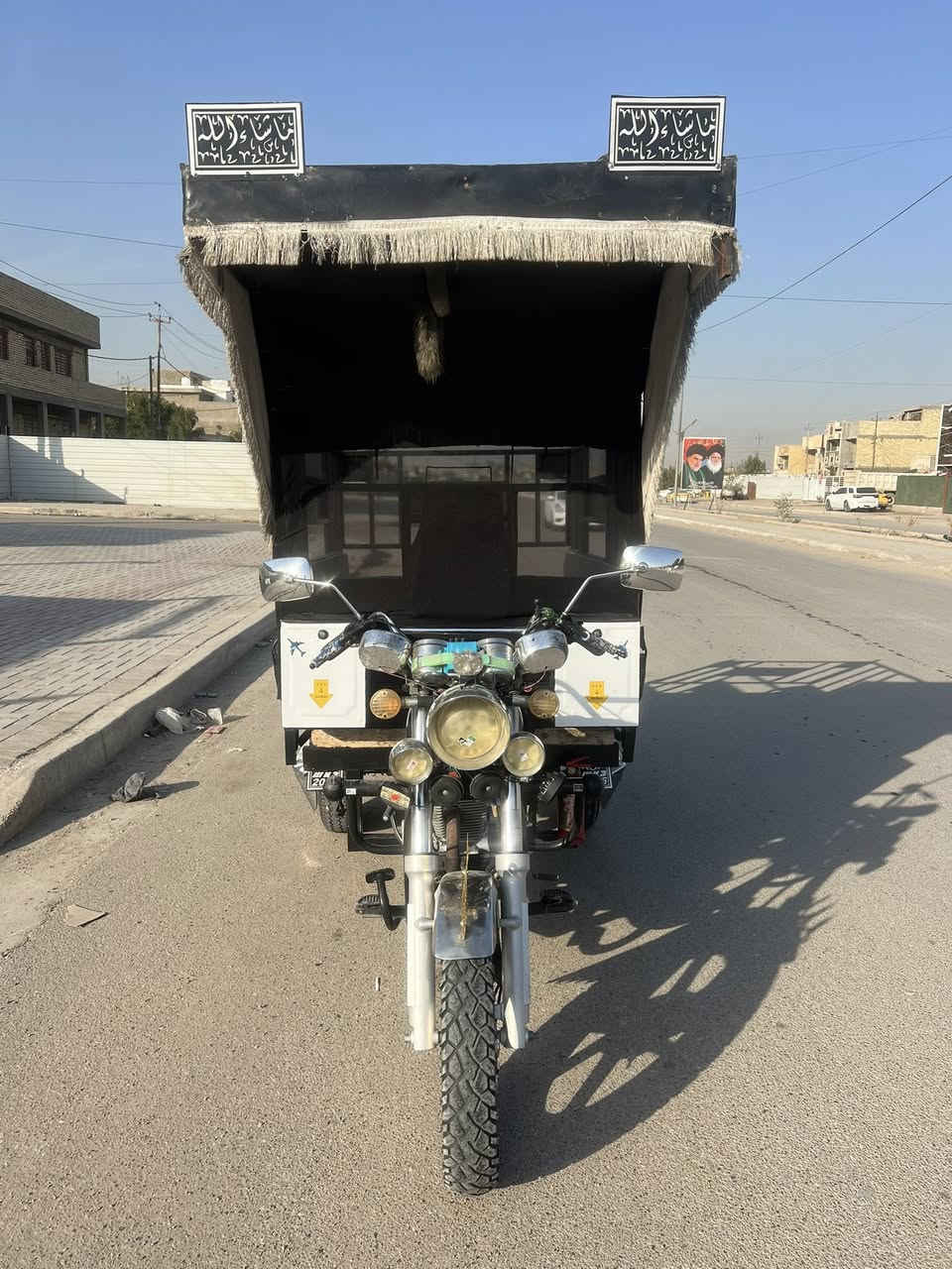 السلام عليكم موديل 25 كفاله عامه أوراق كامله متعوب عليها كلش تخم تاير جديد دبل ابو لختم كفاله عامه محرك برغي مامفتوح السعر 1950 مكاني بغداد حي lلعلام ***********
