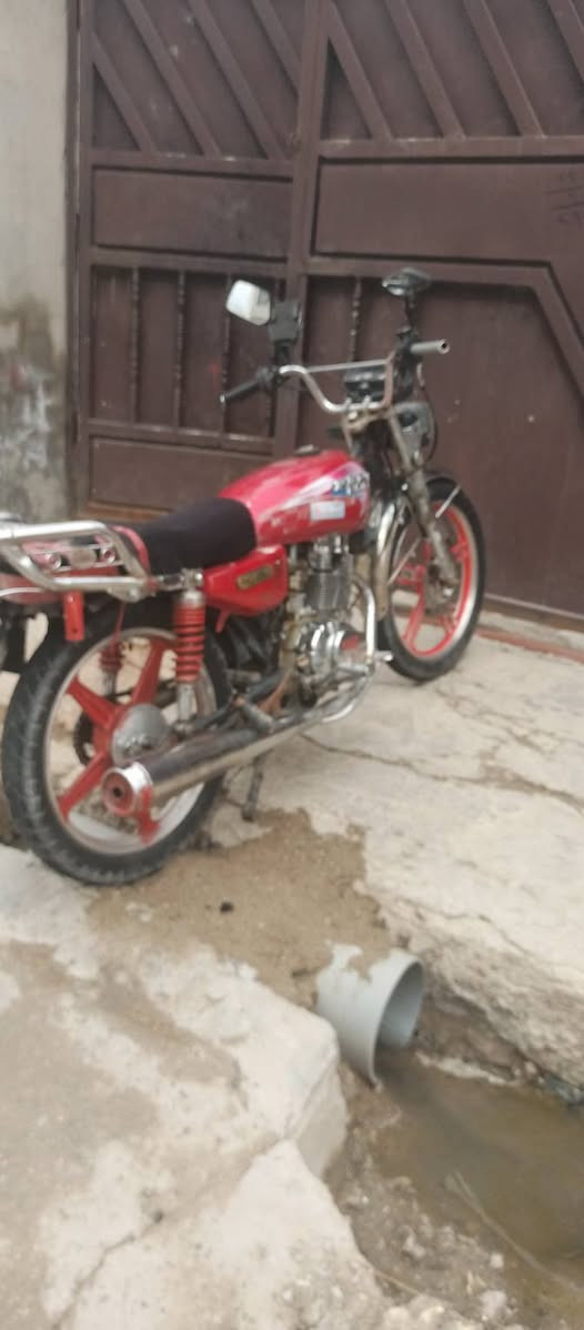 ايراني موديل 21
محرك مكفول وافول تبقه عندك نواقص. بصيطه مال شغل محرك خير وبركه سعره 375 قفل عنوان فلوجه 
واتس  ***********
