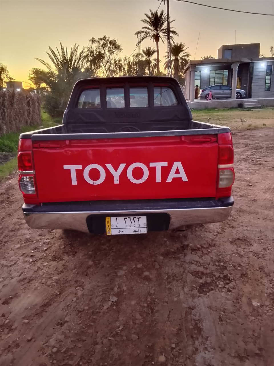 السلام عليكم فلاونزه 2009 رقم واسط  جاهزة من كل شي كير مكينة حدادية تبريد ماشية 300 الف  تخم تاير  بيه بصفحه السايق شخط ومرشوش  بدون دواخل  المكان الصويره ***********
