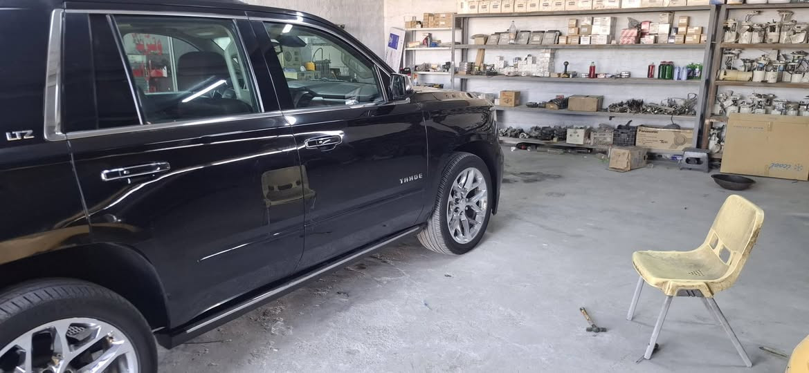 السلام عليكم...تاهو ٢٠١٥ LTZ فول الفول للاخير ..مواصفات معروفه الLTZ
سونارها منشور. رقم بغداد بأسمي
 للبيع للإتصال *********** بيه واتساب 
مكان السياره بغداد المكاسب السعر 31$..وبيه مجال

