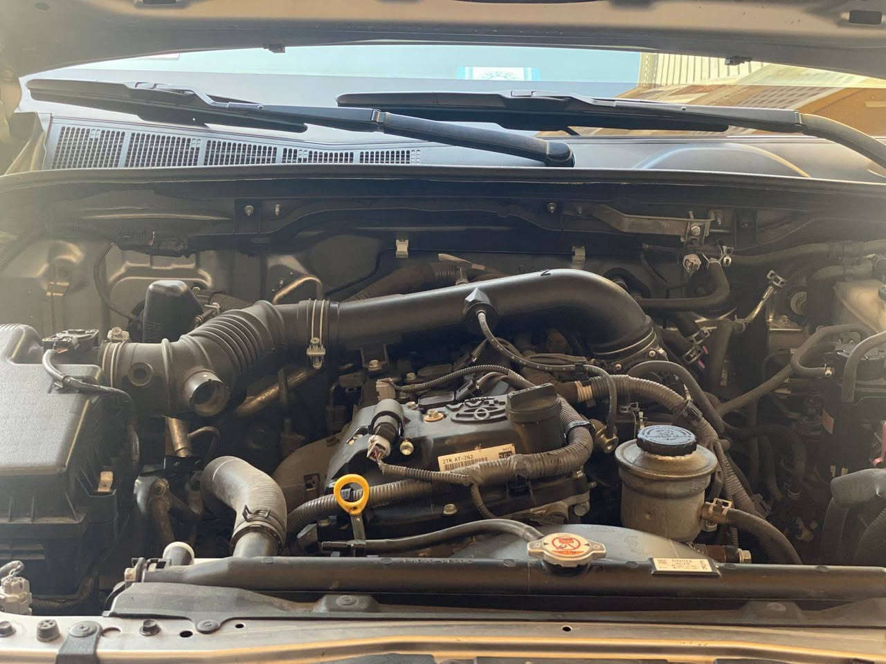 سلام عليكم اخون عندي تويوتا فورجنر البيع سيارة بسمي موديل 2017 سيارة ماشيه 100مكاني ديالى السعر خاص او اتصل ***********
