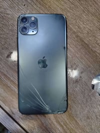 ايفون 11 برو ماكس مبدل شاشة فقط فيس ايدي شغال كلشي شغال َبي كسر جوه من...