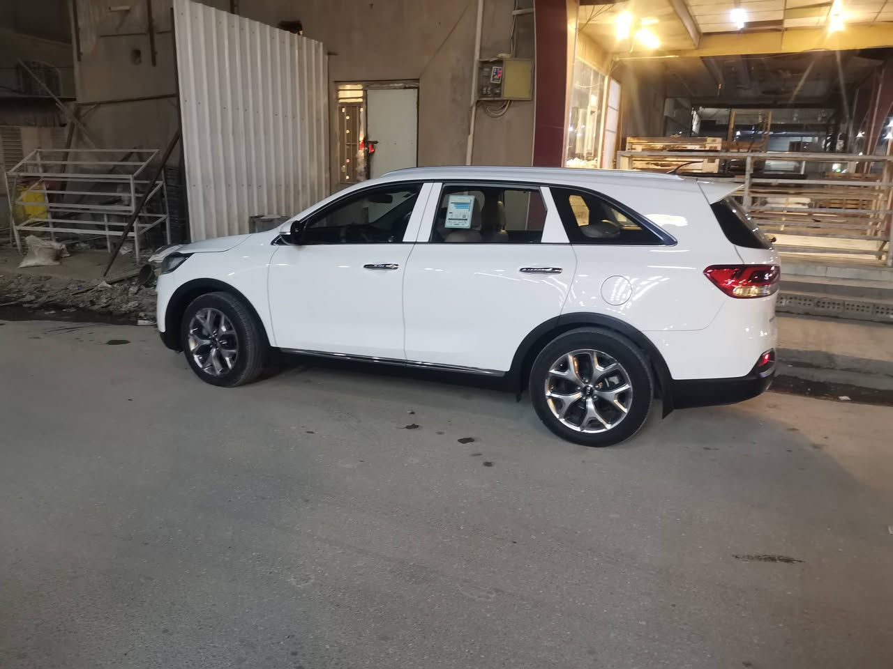 يا الله
سلام عليكم
سورنتوا موديل 2016 خليجي رقم بغداد كفالة عامة رقم بغداد انكليزي باسمي موصفات بانورما بصمة ترحيب عن 6 سلندر 7 راكب 3 قطع تبريد لد امامي وخلفي داخل بيجي وصاج  السيارة ماشية 99 حقيقي السيارة جديده بمعنى الكلمة السعر 230...
***********
وبالعافية عليكم
