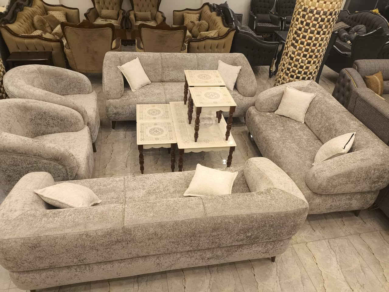 توفر لدى #الجذع_مول طخم قنفات عراقي درجة اولى 

🔴 يوجد بيع بالنقد و التقسيط ( ماستر رافدين حصراً ) .....

عنوان الفرع الاول #الجذع_مول :- كربلاء المقدسة _ الحسينية _ العطيشي مقابل حي الصناعي

عنوان الفرع الثاني #معرض_الأمير :- كربلاء المقدسة _الحسينية_ قرب سيطرة ٥٧

📞 للإتصال :-
     ***********
     ***********
