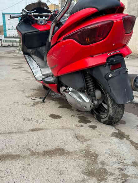 سلام عليكم دراجة فورزة صفر ثمانية للبيع دراجه بصمه 08البيع بيه ثنين سويج المحرك مكفول خير من الله دراجه نظيفه مكاني بغداد دوره أوراق كامله بسمي الرقم ***********
