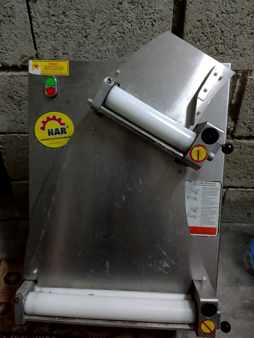 فتاحة تركي لحم بعجين وعجانة للبيع شرط الشغل بلادي للبيع تريد خابر سعر خاص 
*********** واتس اب 
خابر ***********
