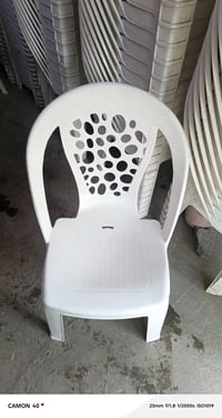 كراسي البيع عدد 100 نضاف بغداد 07736272996