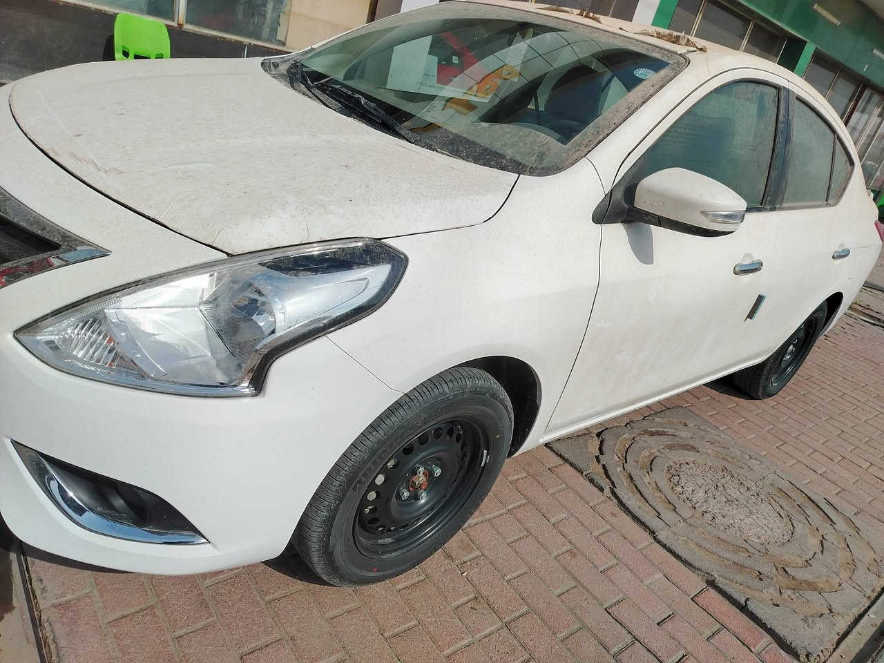 من رخصت الادمن نيسان سني2025مكفوله من كلشي اخت الزيرو ماشيه8900كيلو بسمي 128ورقه وبيه مجال فول مواصفات تحكمات تبريد خلفي بغداد الأمين الثانيه***********
