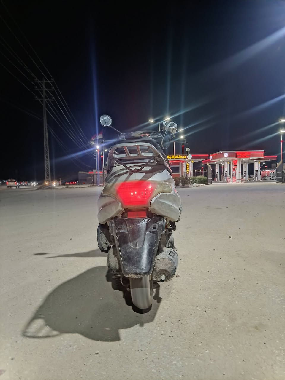 السلام عليكم اي شخص يريد دراجه تودي شغله وترجعه نعم موجوده دراجه سبايسي للبيع في النجف الاشرف مكان الكوفه علوه الفحم دراجه ياباني مقفوله من الشاصي والمكينه والسرقه واللي يريد السعر خاص في هذا رقمي ***********
