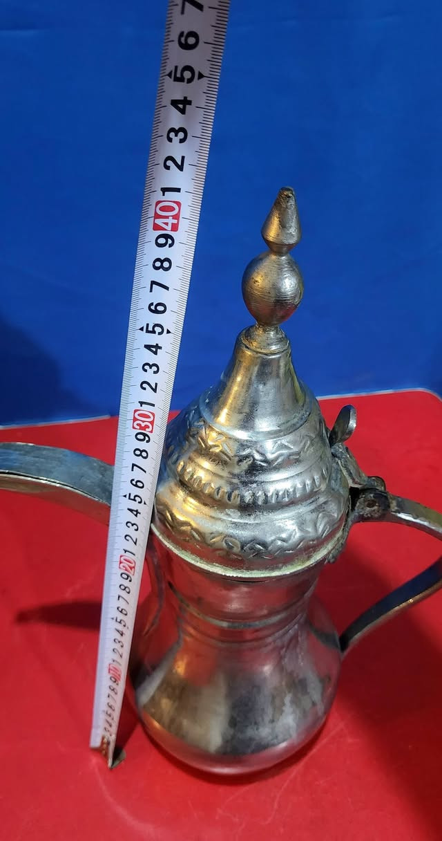 السلام عليكم
مشربه ارتفاع 38 سم نظافه تامه السعر 130 الف
گمگم نحاس قديم طلاء فضي بدون ختم ارتفاع 42 سم نظافه تامه السعر 170 الف مكاني بغداد


**إذا كنت صاحب هذا الإعلان وتريد حذفه لأي سبب، رجاءا أرسل رسالة إلى الدعم الفني**