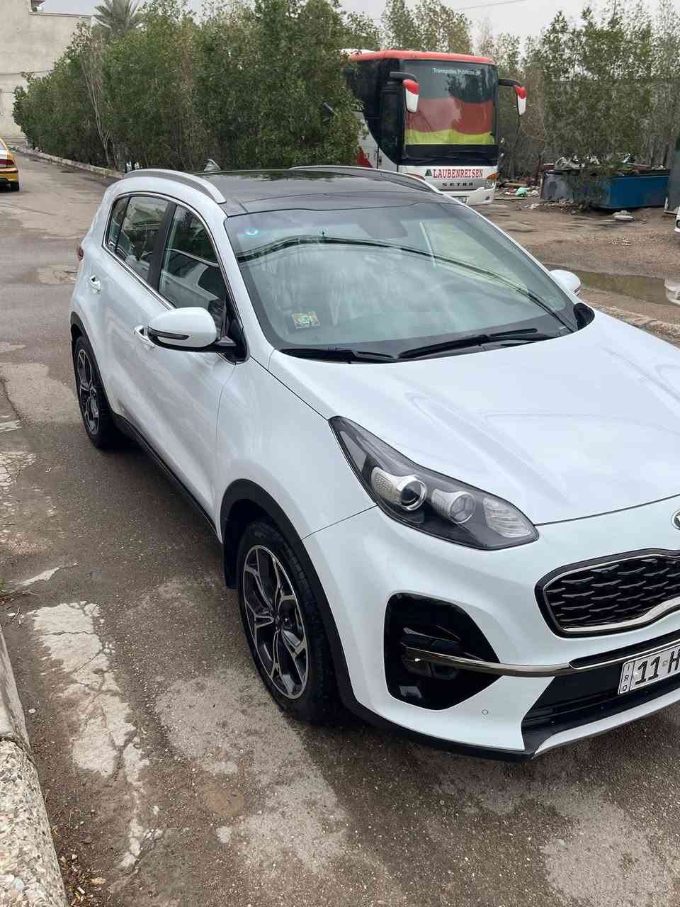 السلام عليكم 

 سبورتج جيتي لاين 2021 خليجي 

 فول مواصفات1/1 

ماشية 56 الف

 مكفولة ماعدا صبغ على كد شبر باب خلفي اليمنه مؤشر عليه 

رقم بغداد 

سعره 217 وبيه مجال

عنوان بغداد حي اور

لاستفسار رقم تليفون***********
