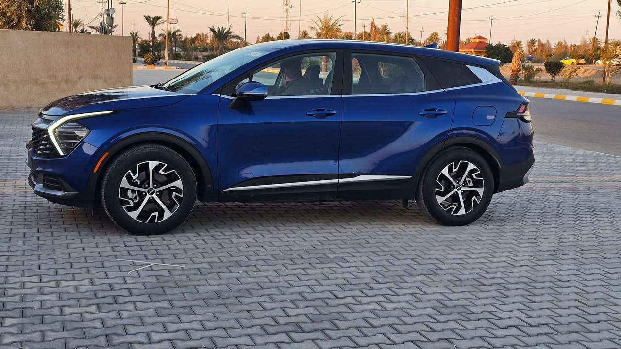 سبورتج 2025 EX
وارد امريكي تقرير غرق للدوسة تصليح درجة اولى شرط
مكينة وكير بدون فتح رقم بغداد بأسمي
السيارة ماشية 27 الف كيلو مو ميل
 جديدة على وضع الشركة مكفولة من الضربة والصبغ
مواصفاتها معروفة شاشة جبيرة بصمة كشنات جلد كشن كهرباء 
مكان السيارة واسط قضاء الحي 
***********
السعر 218 ورقة
