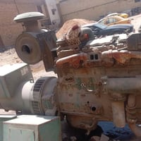 محركات كمنز للبيع ثنين انجكتر دهن ونجكتر عادي يفترن ابيع كوم حديد ٠٧٧١...