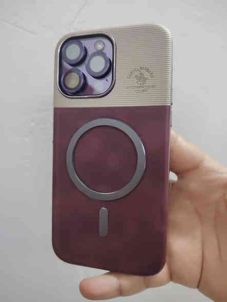 بغداد 
سلام وعليكم مكلف بل نشر الجهاز مال صاحبي 14 برو ماكس للبيع ذاكره 256 الجهاز نضيف حيل فقط مبدل شاشه نوعيه اصليه حيل الجهاز نضيف بس اعتاز فلوس الولد السعر 680 وبي مجال المكان بغداد البياع رقم الهاتف ***********
