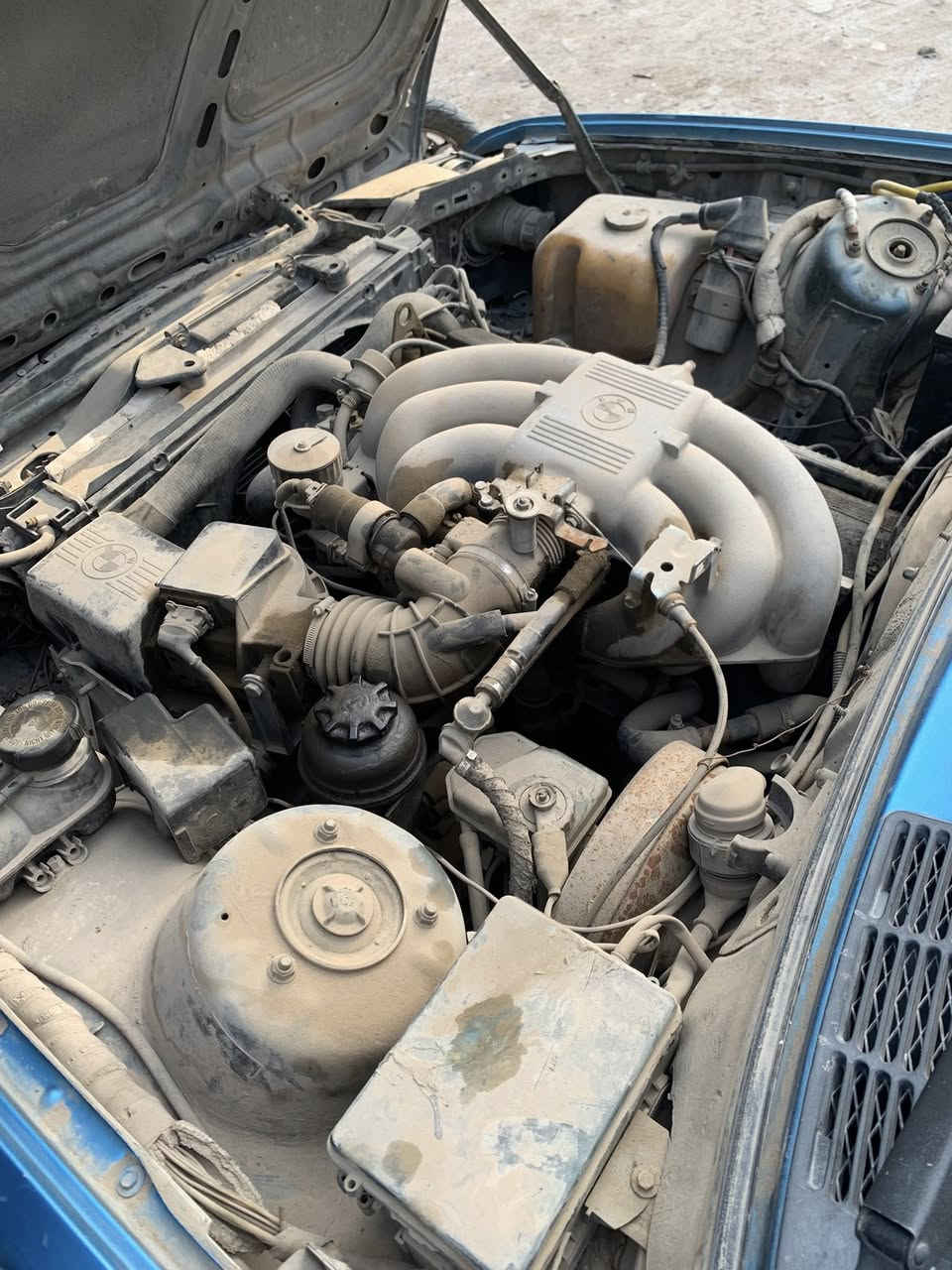 سلام عليكم
BMW e30

كير عادي

مكينه 27مفتوح

موديل 89 شكل 92

جام كهرباء 

سياره كشر خير الله 

بدون حادث او طخه او خياس

مصبوغه عام للجماليه

لون السياره مطابق بل سنويه واي اشكال اتحمل مسوليه السياره بسمي

السعر 38وبيها مجال 

ملاحضه السياره بيها اكسل ثكيل 

***********
