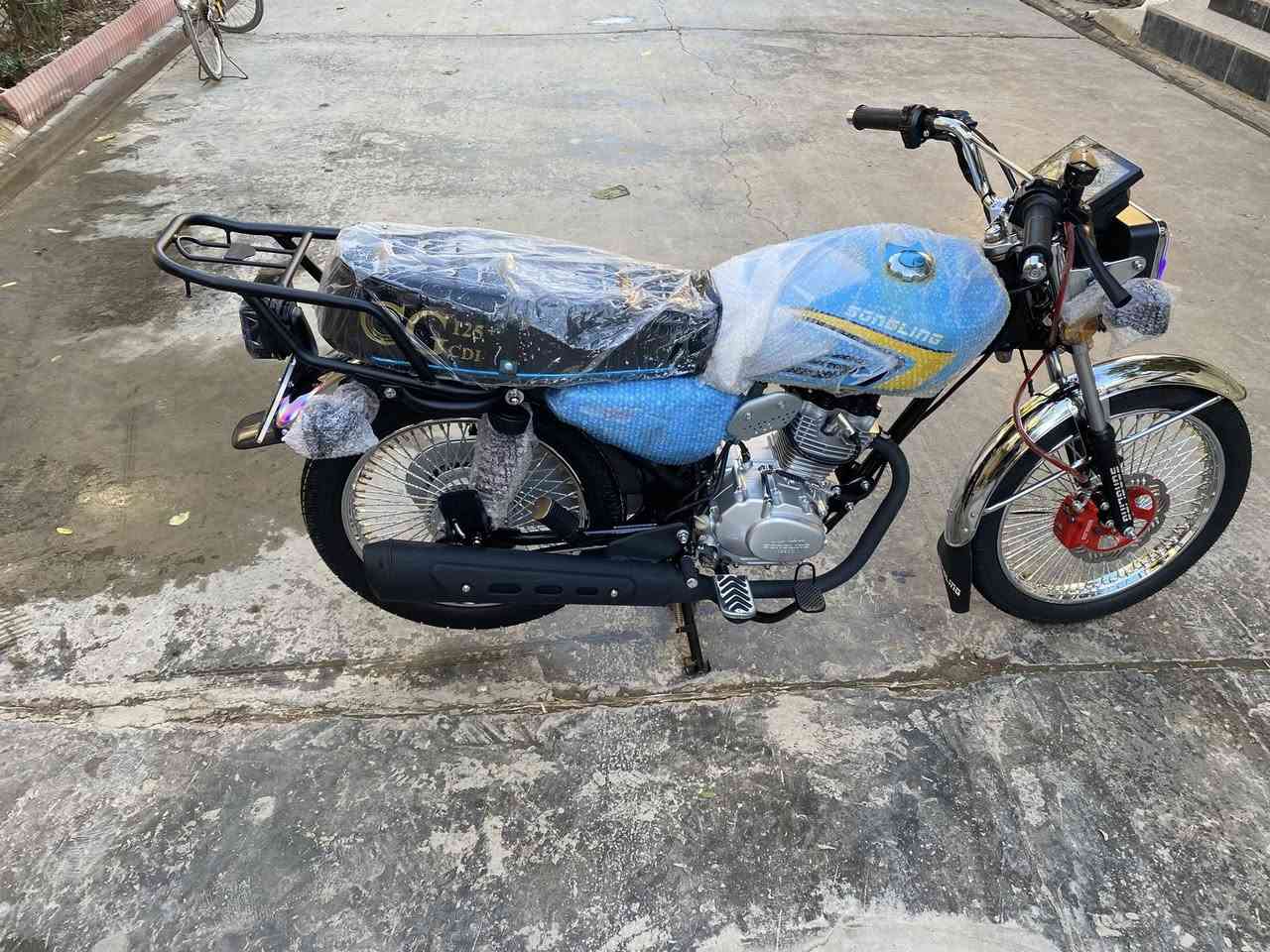 يالله
سلام عليكم تايكر موديل ٢٦ الدراجة زيرو صار سبوع من نزلت بعدها مماشية بس٢٢٠ كيلو اليوم ذبيت دهن السحك 
السعر خاص ديالى بعقوبة ***********
