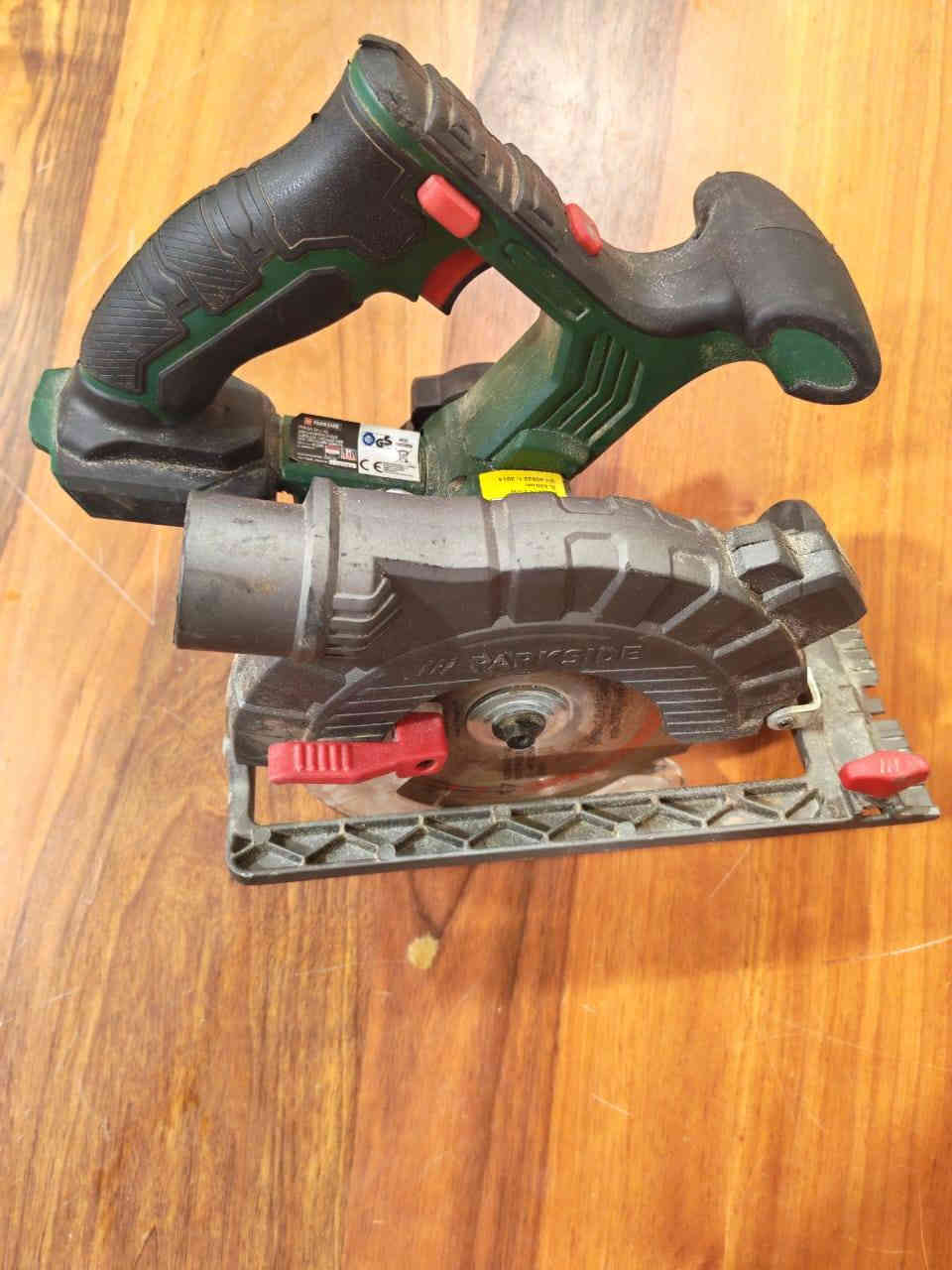 السلام عليكم
متاح منشار قرصي من بارك سايد شحن ٢٠ فولت فارغ شرط التشغيل
السعر ٢٥ الف 
البصرة ***********
