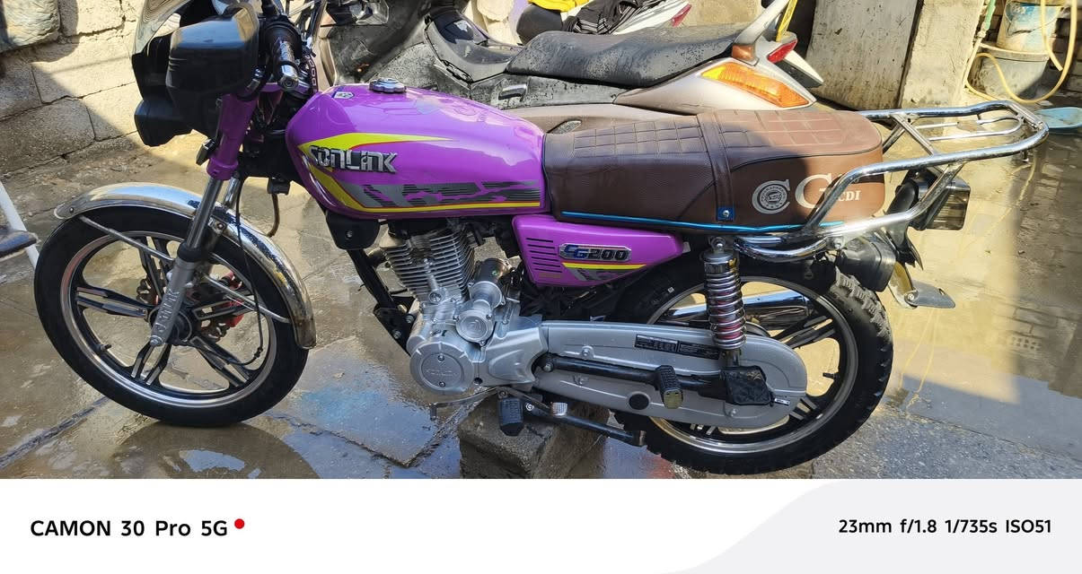 السلام عليكم سولنك موديل2024 دراجه جديدة وكفاله مكينه مكفوله نقصه ستاند تعليك وشاشه واير مكطوع  مكينه 200 اوراق بيه دراجه خير من الله مكاني بغداد مدينه الصدر السعر 700رقمي***********
