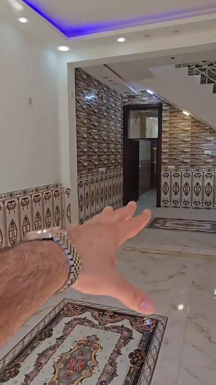 سلام عليكم
الاسكان العسكري  قرب  الحزام الاخضر 
خلف شارع 20 م
بيت ١٠٠ م واجه ٥ النزال ٢٠ 
يتكون من طابقين  3 غرف نوم 
عدد المطابخ ثنين للطابق الاول ول ثاني 
 نضافه البيت  2019  /  79% 
السعر 139 
للتفاوض اتصل مع الارقام التاليه
***********
***********
