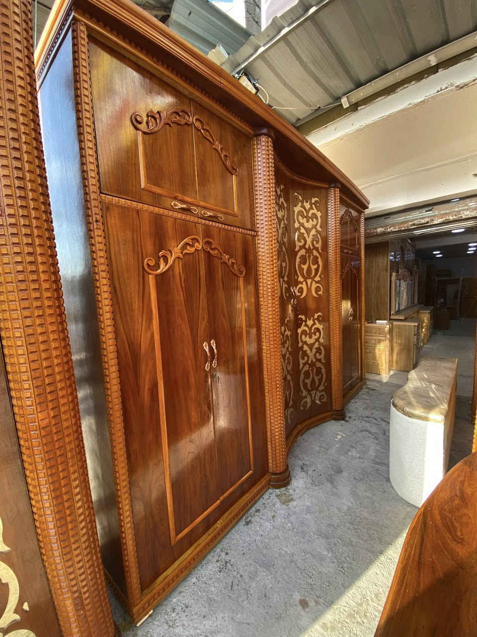 غرفة مسرح ٦ ابواب درجة اولى فول صاج داخل وخارج كلو ٥ ملم
العنوان موصل حي القادسية شارع علي ابن ابي طالب مقابل سايدين ارض النور 
للاستفسار والتواصل 
***********
