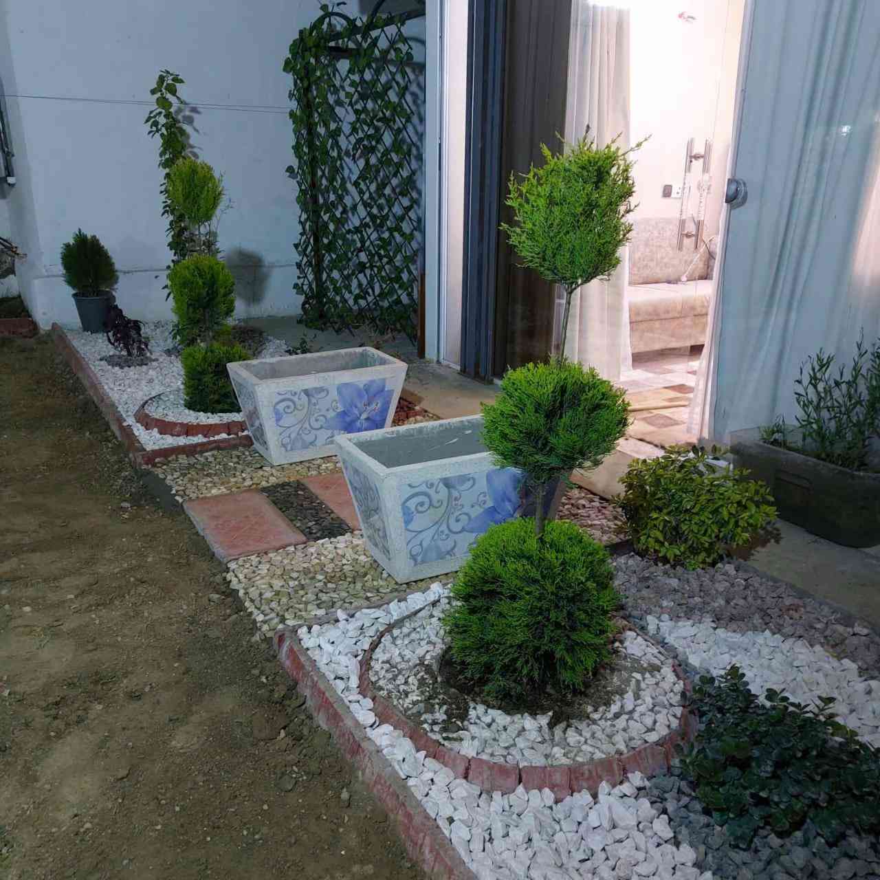 بسم الله
عملنا في المزارع والحداق المنزليه شغل درجه أوله 
للإستفسار لاتصال عل ***********
