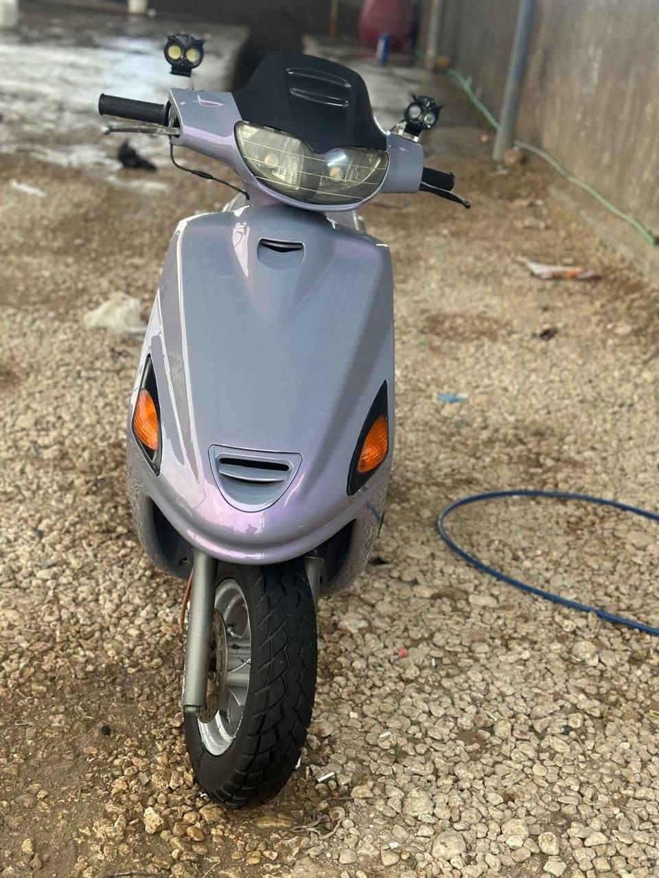 .
السلام عليكم 
للبيع 
دراجه فراشه فحل دسك امامي 
دراجه مفتوحه 
جاهزه مجهزه كبل لشارع 
تخم تاير جديد
كابريتر 
صالنصه FM
كهربائيات 
لايت زنون بك لايت اشاير كله جديد ماعيزه كلشي 
مكاني نجف عباسيه 
سعر 360وبيهة مجال قليل 
مكلف بلنشر
رقم صاحبهة 
***********
***********
