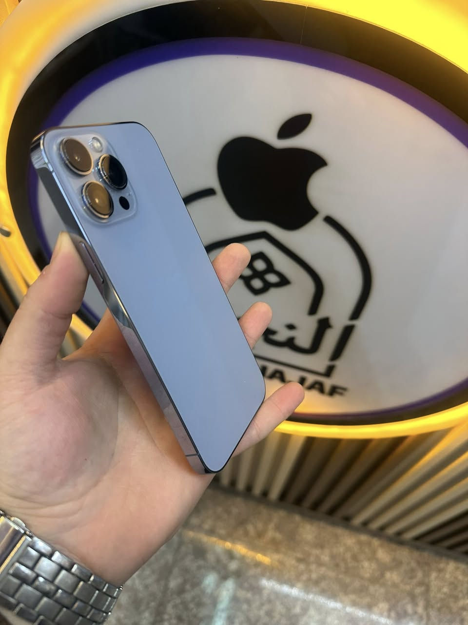 ١٣ برو ماكس ٢٥٦ كله شغال ب ٤٧٥ مكاني النجف ***********
