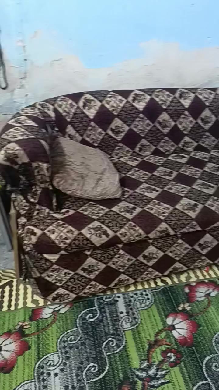 هاذ تخم للبيع السعر 100 وبي مجال هاذ رقمي ***********
