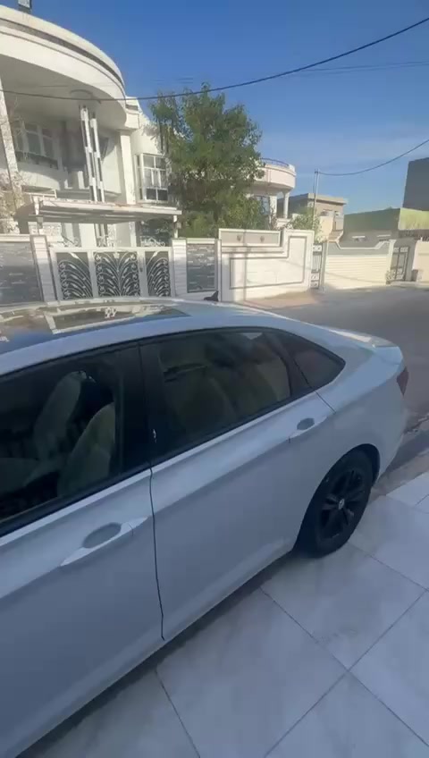 فولكس فاغن جيتا 2019 – R لاين
لون أبيض دخاني مرغوب
شاشة كبيرة + دشبول 12 لون
سقف بانوراما أسود
رادارات جانبية
بريك أوتو ستوب
كشنات جلد فاخر لونين أبيض وأسود بلادي
تحكم ستيرن + تدفئة كراسي
اقتصادية بالوقود وثبات عالي
فحص محرك وجير وتبريد بدون ملاحظات
داخلية مرتبة وجاهزة ما تحتاج صرف
الضرر: بونيد + جامرلغ وبعض المقبلات
استخدام أكثر من سنتين مال بيت ونظيفة جداً
الموقع: كركوك
للتواصل: *********** (واتساب متوفر)
🔴 السعر 💵 علق يوصلك السعر 📮
#Iraq_cars_kd #فولكس_فاغن #جيتا #R_Line #كركوك
