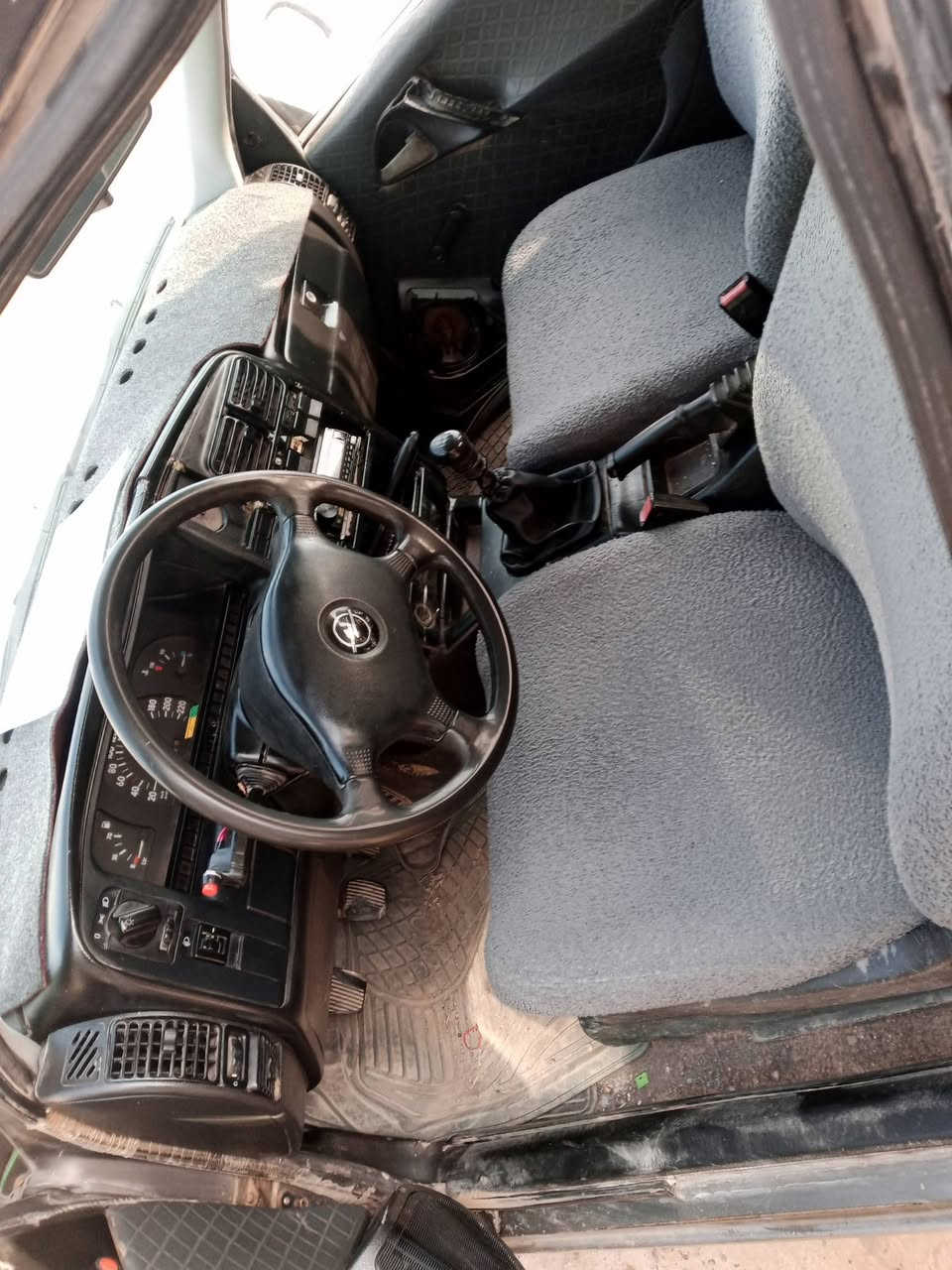 السلام عليكم للبيع أو المراوس اوميكة رقم كركوك حجم 20 كير محرك صدر كهربائيات كلها  شرط مصبوقة جمالي السعر 32 وبيه مجال الشراية الرقم *********** الخاص مفتوح
