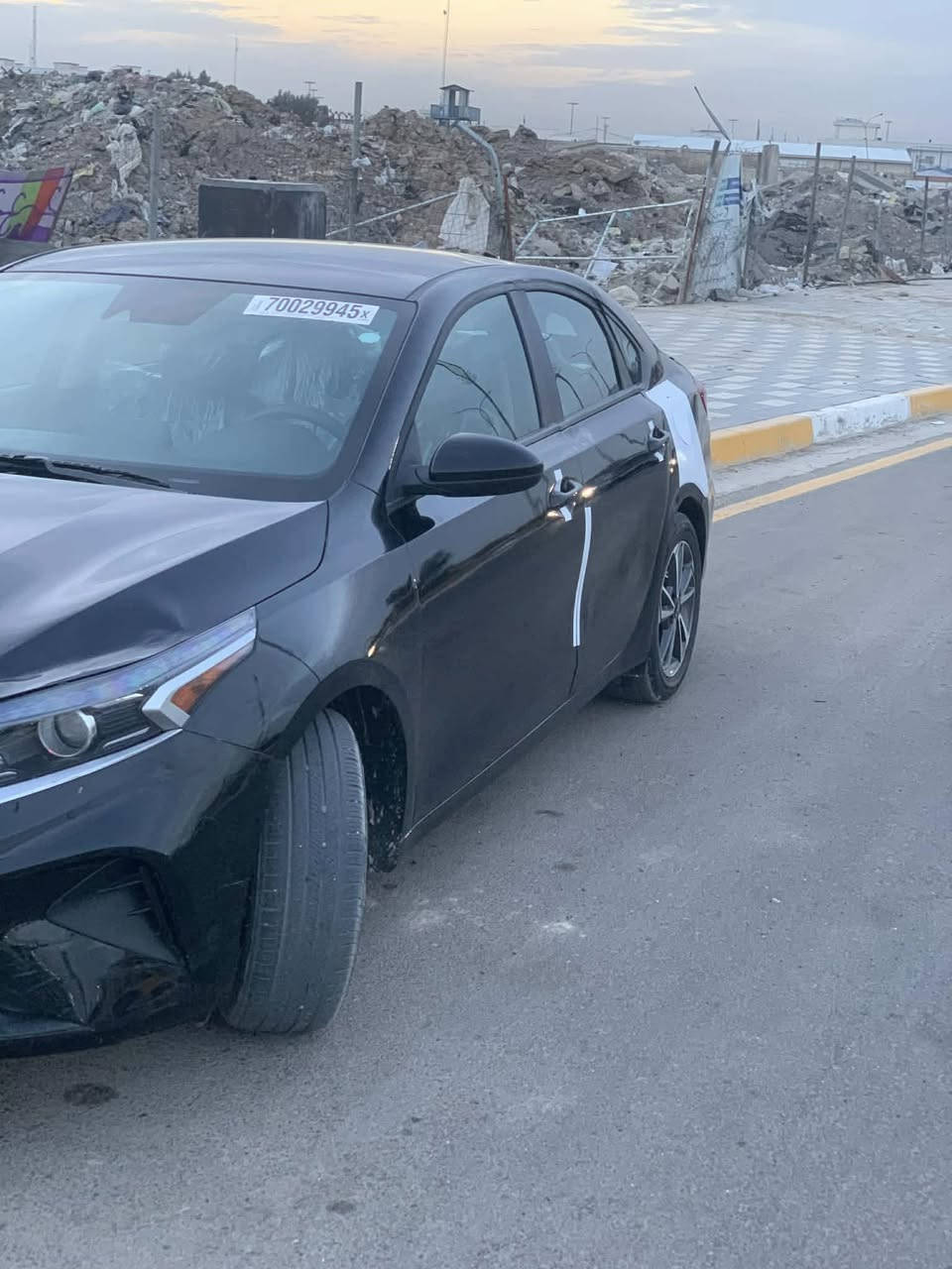 فورتي LX٢٠٢٤ حادث جاملغ خلفي وشويه الباب تصليح للبيع تفاصيل *********** وتساب
