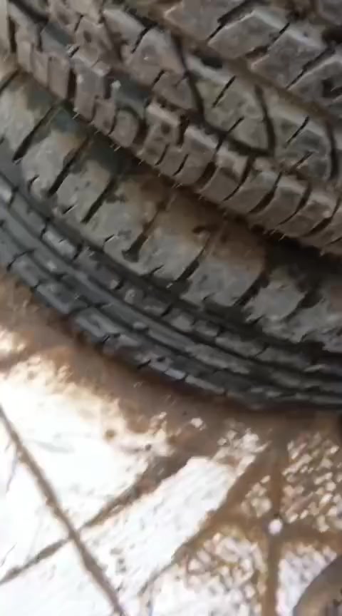 السلام عليكم. تخم ويلات BMW حجم الويل 16 بيزوج تاير ديد مامشي وزوج نص عمر ويلات نضيفة بس واحد بي ثلمات بصيطة ماعليه شي ماينفس.
السعر 200 وهاذ رقم راعيهن لير يد يتواصل ويا ***********
