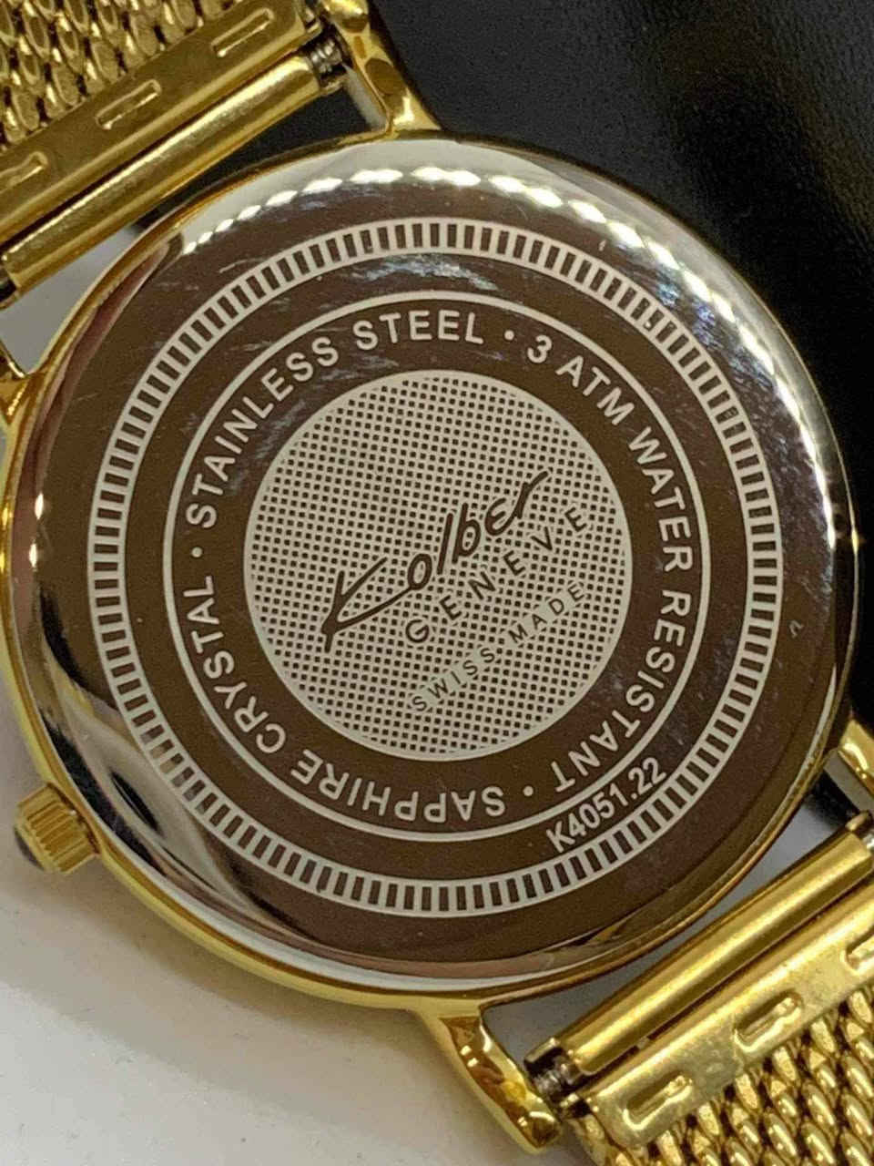 السلام عليكم.......
ساعة KOLBER سويسري أصلي بطارية 
مكينة روندا ١حجر 
نافذة للعرض التاريخ 
القطر ٣٦
مقاوم للماء ٣٠م 
سير حديد ستانلس ستيل طلاء لون ذهبي معلم 
جديد غير مستعمل مع العلبة الاصلية وبطاقة الضمان الخاص بي 
السعر ١٠٠$
يوجد توصيل ***********
