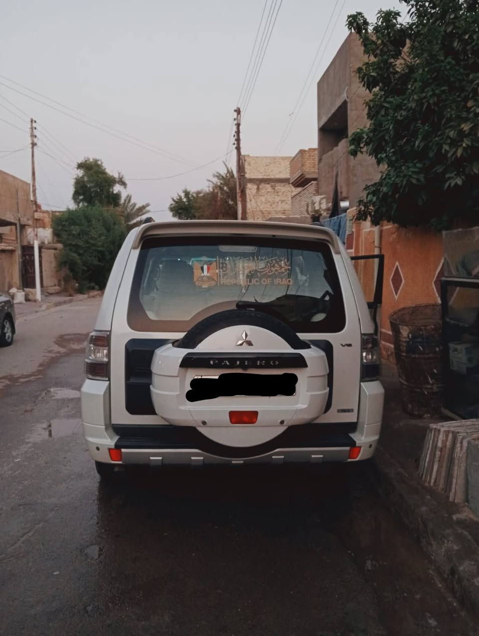 السلام عليكم 
باجيرو موديل 2014 حبتور رقم انگليزي جديد بغداد
 دمام خلفي 
الكشنات كهرباء شغال 
دوشمه جديدة 
تخم تاير جديد 
حداديه مكفوله 
گير مكفول 
محرك مكفول 
تبريد 3 قطع 
مري شفط
 كهربائيات كامله
فول مواصفات السيارة جاهزة من كل النواحي 
السنويه بأسمي ثاني يوم تحويل 
السعر 160 بيها مجال بسيط 
للتواصل ***********
