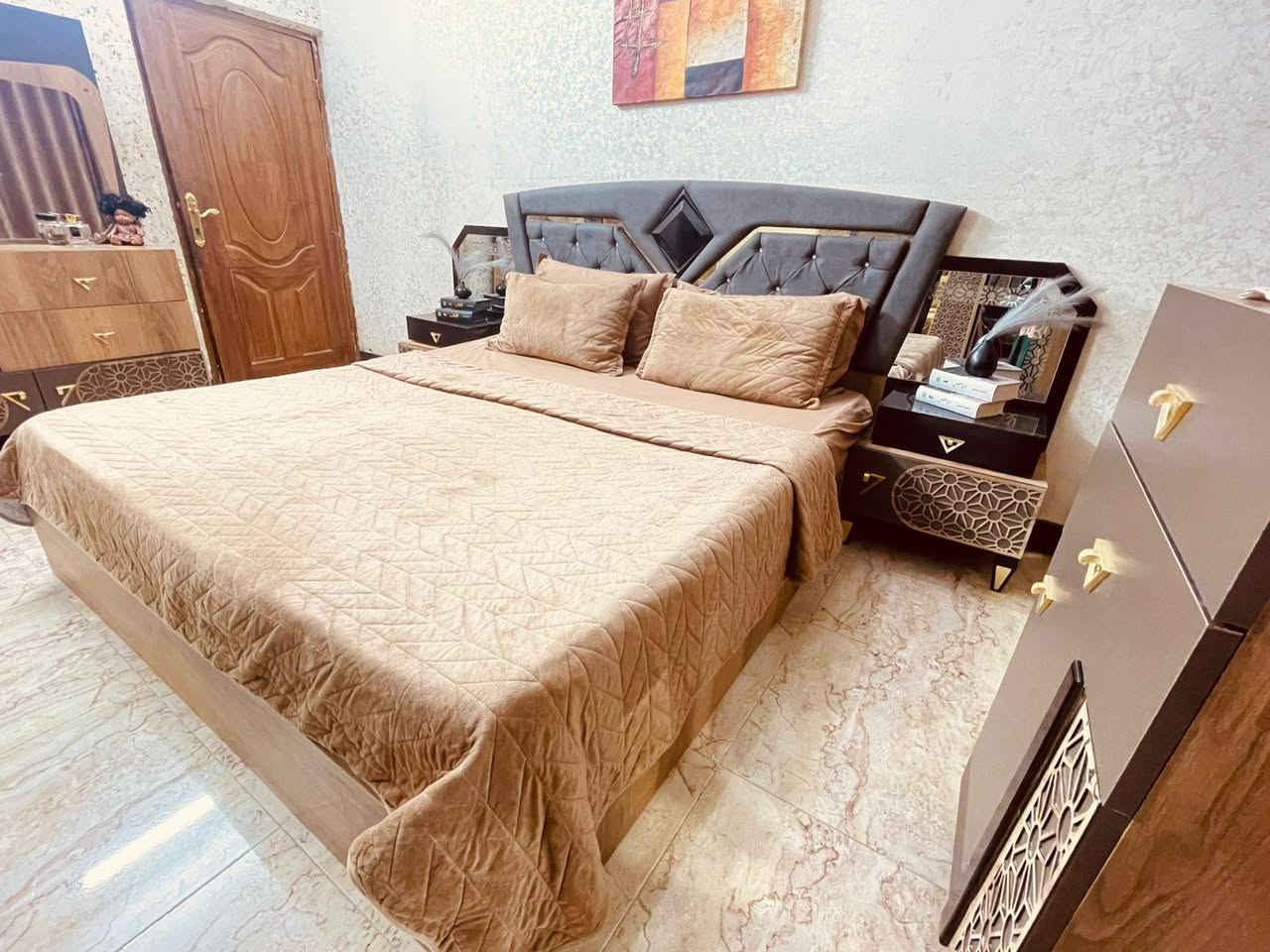 غرفه تركيه ٩ قطع وياها  ملحق اضافي مابيها اي ضرر  بغداد اي استفسار خاص


**إذا كنت صاحب هذا الإعلان وتريد حذفه لأي سبب، رجاءا أرسل رسالة إلى الدعم الفني**