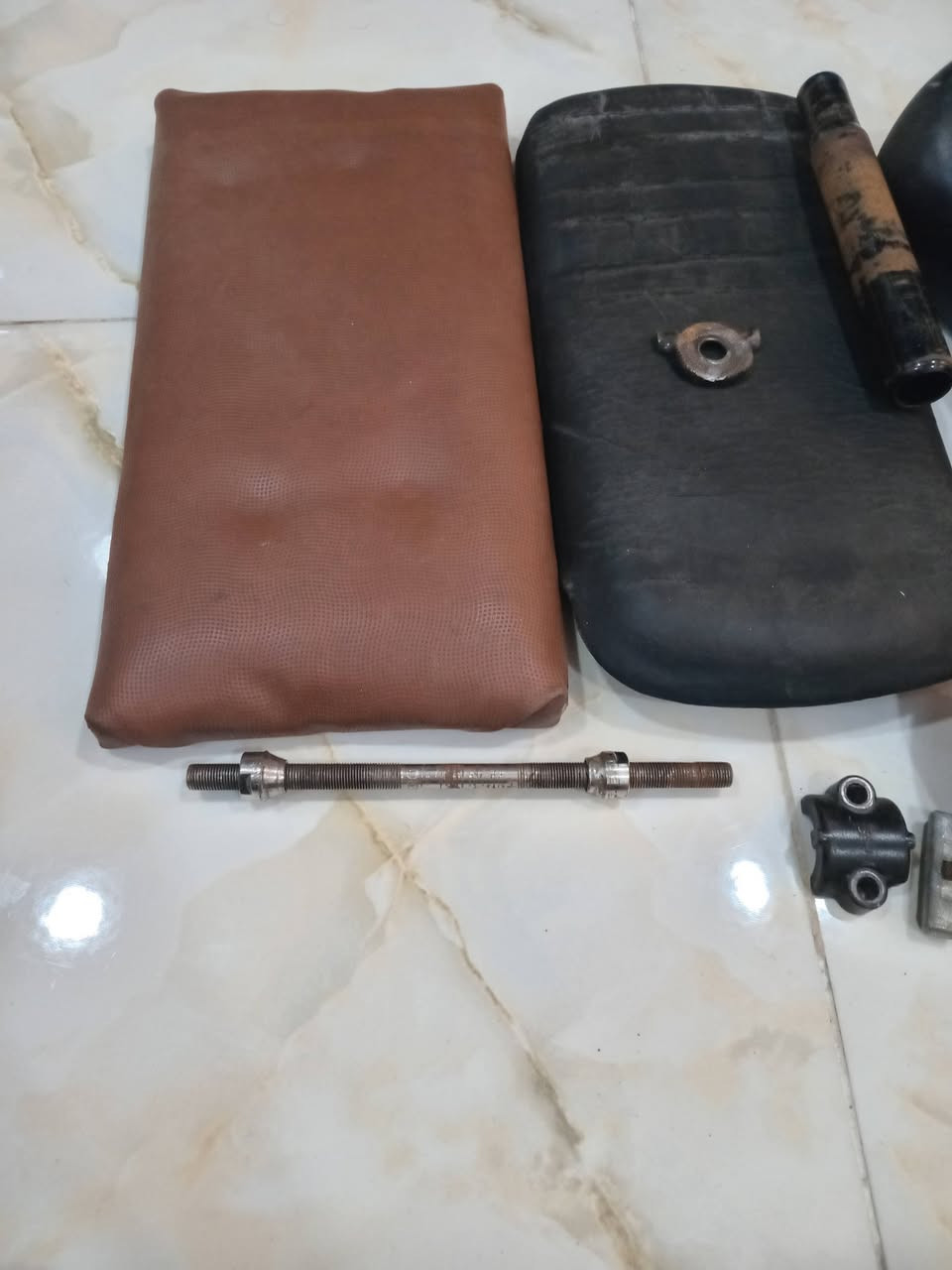 السلام عليكم ورحمة الله وبركاتة غراض درجه شحن بل كامل جديدات مع غراض بيسكل بل كامل كلمن وسعره تعال خاص بيكم خير وتدلوت


**إذا كنت صاحب هذا الإعلان وتريد حذفه لأي سبب، رجاءا أرسل رسالة إلى الدعم الفني**