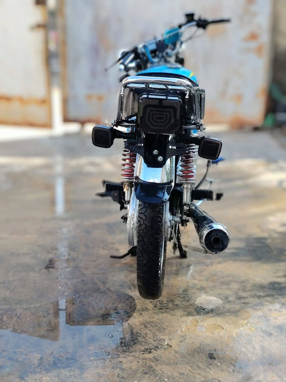 دراجه للبيع تايكر 24 اوراق كامله السعر خاص او الاتصال ع هذه الرقم ***********
