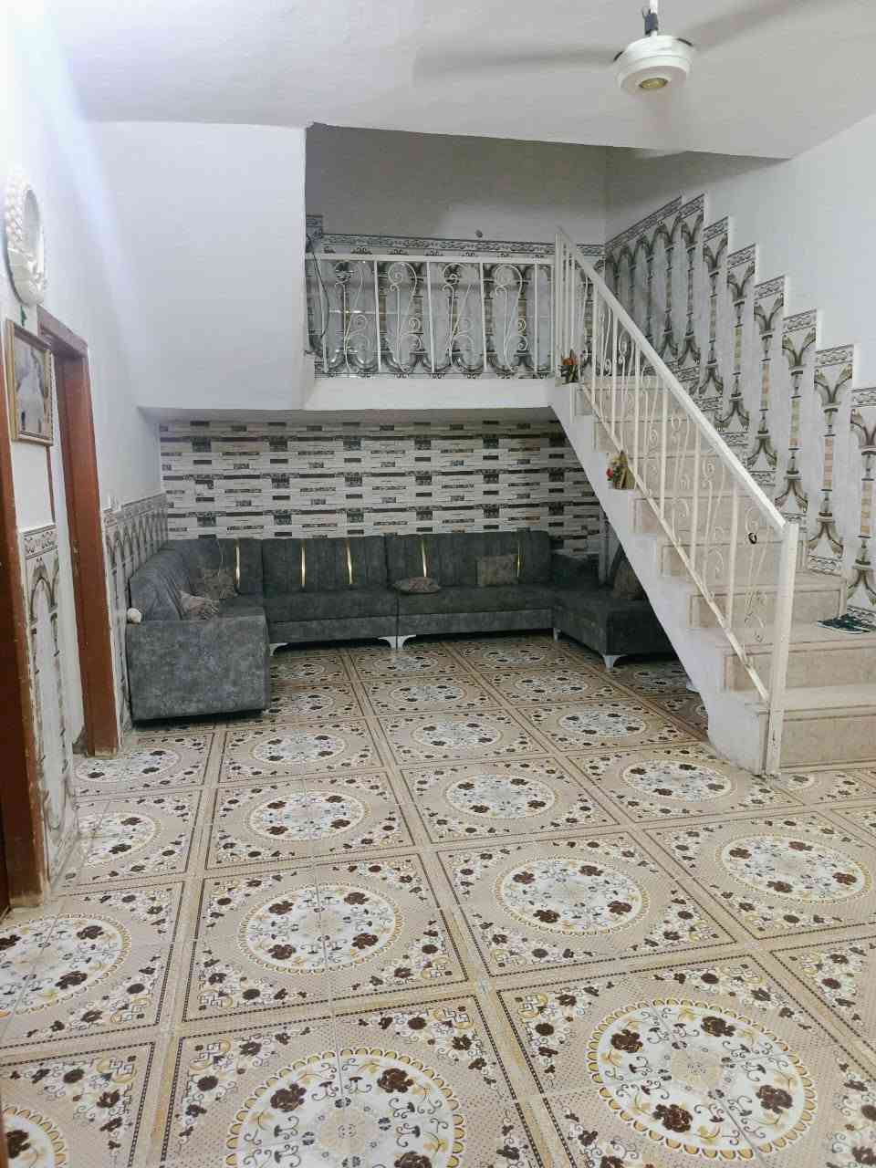 السلام عليكم
بيت للبيع المساحة 200م البناء بلوك سقف عگاده بيت مرتب وبناء جديد عنوانه كوت حي الحكيم شارع بني تميم قرب المدرسة السعر 48 وقابل للتفاوض للأستفسار مراسلتي على الخاص او الاتصال على الرقم ***********
