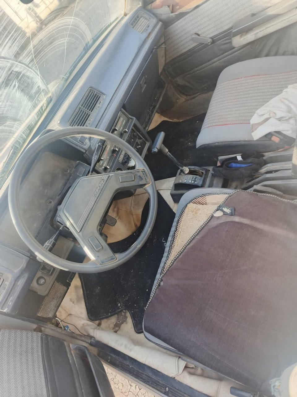 كرونا موديل ٨٥
كهربائي كله شغال 
مكينه بلاديه لاصرف ولاتبخير 
كامله حداديه ناقصه فقط صبغ 
رقمه ديالى دولي بسمي تحويل ثاني يوم 
ديالى ***********
٢٥بيه مجال بسيط
