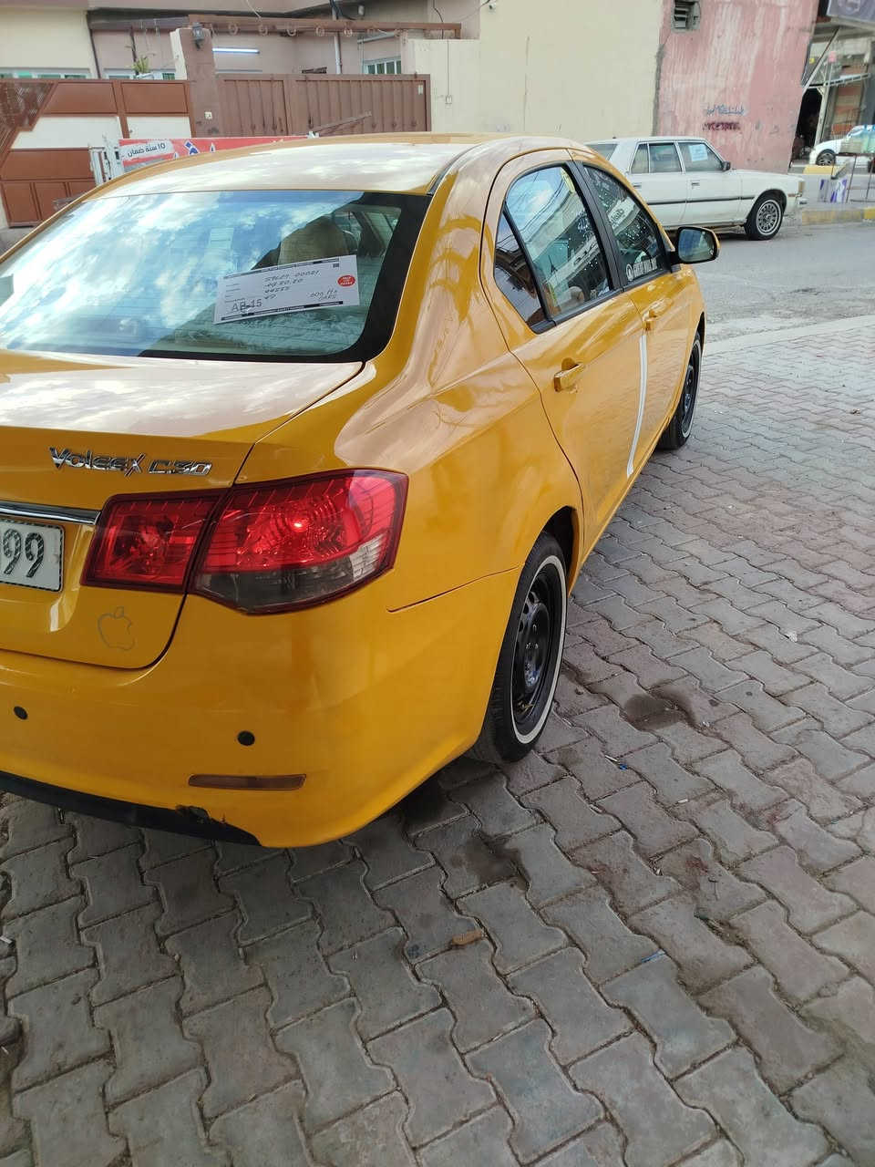 گريدويل 2012
رقم كركوك سنوي بسمي جديد 
محرك بشرط 
تبريد ثلج كهربايت كله شغال 
دفتر بنزين 
57بي مجال قليل 
للاستفسار الاتصال على الرقم ***********
