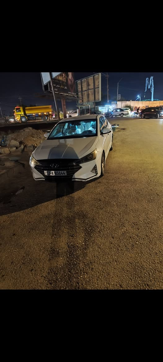 للبيع النتره ٢٠١٩وارد أمريكي  موصفات نص فول كامرة خلفية دواره حساسات خلفيه رادارات جانبيه تحكم ستيرن جهتين شاشه كبير ومحرك خير من الله تبريد ثلج محرك٢٠٠٠دوش كير ايتي سياره بيه مواصفات هوايه رقم ميسان نكليزي ***********
