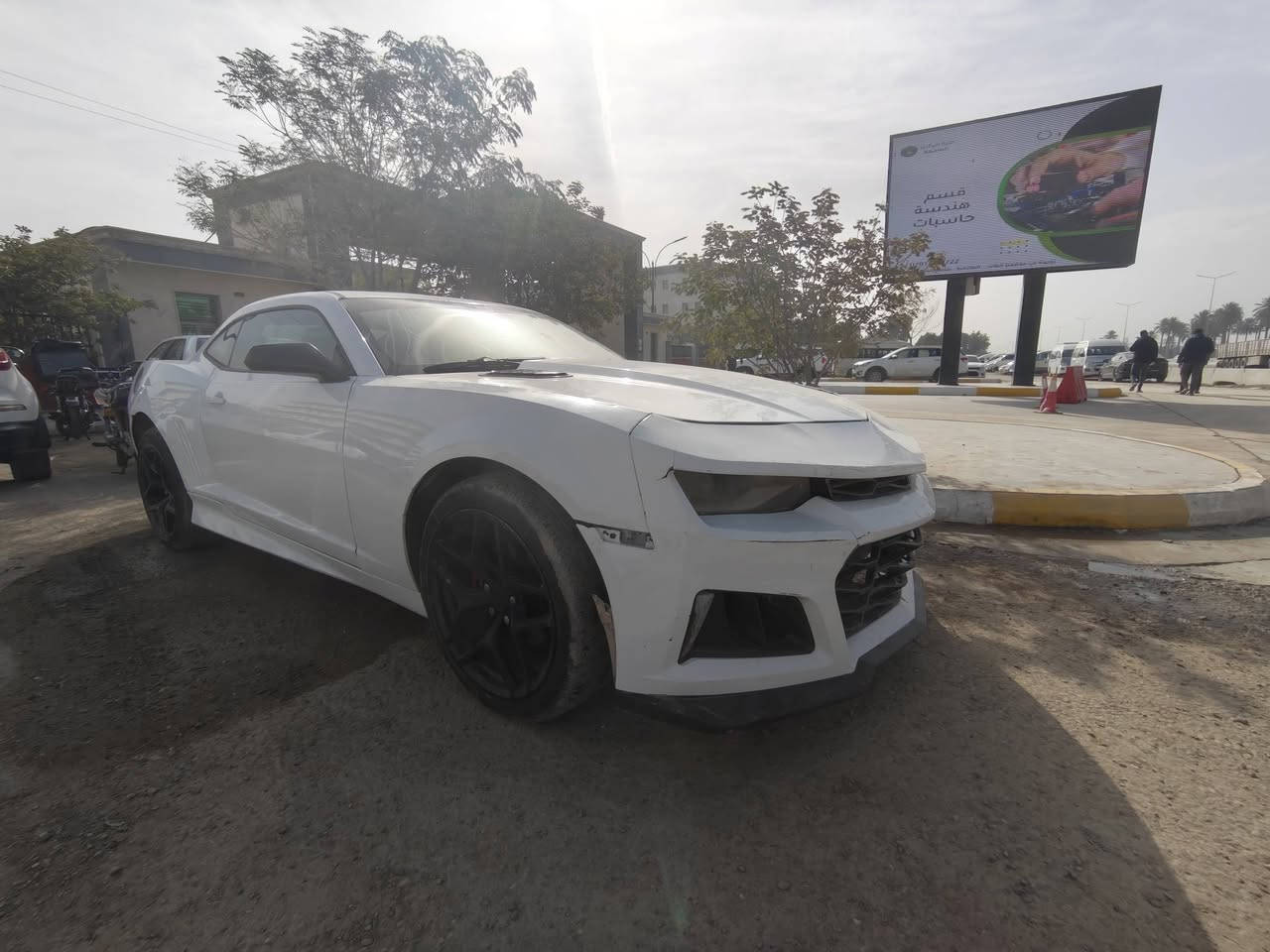 السلام وعليكم    السعر ( ٧٨ )كمارو موديل ٢٠١٠ فول مواصفات سلايت اربع كيجات  السياره
محرك ويه التفرعات شاده جديده وكير جديد
رقم شمالي
اخوان السياره بيهه بدايه الجاملغ والبنيد صبغ هذا حادثهه والجاملغ الثاني طخه بسيطه ماصلحته بدلته يعني تصلح الجاملغ موجوده صورته ترجع بلاديه 
مكاني بغداد التاجي 
***********
