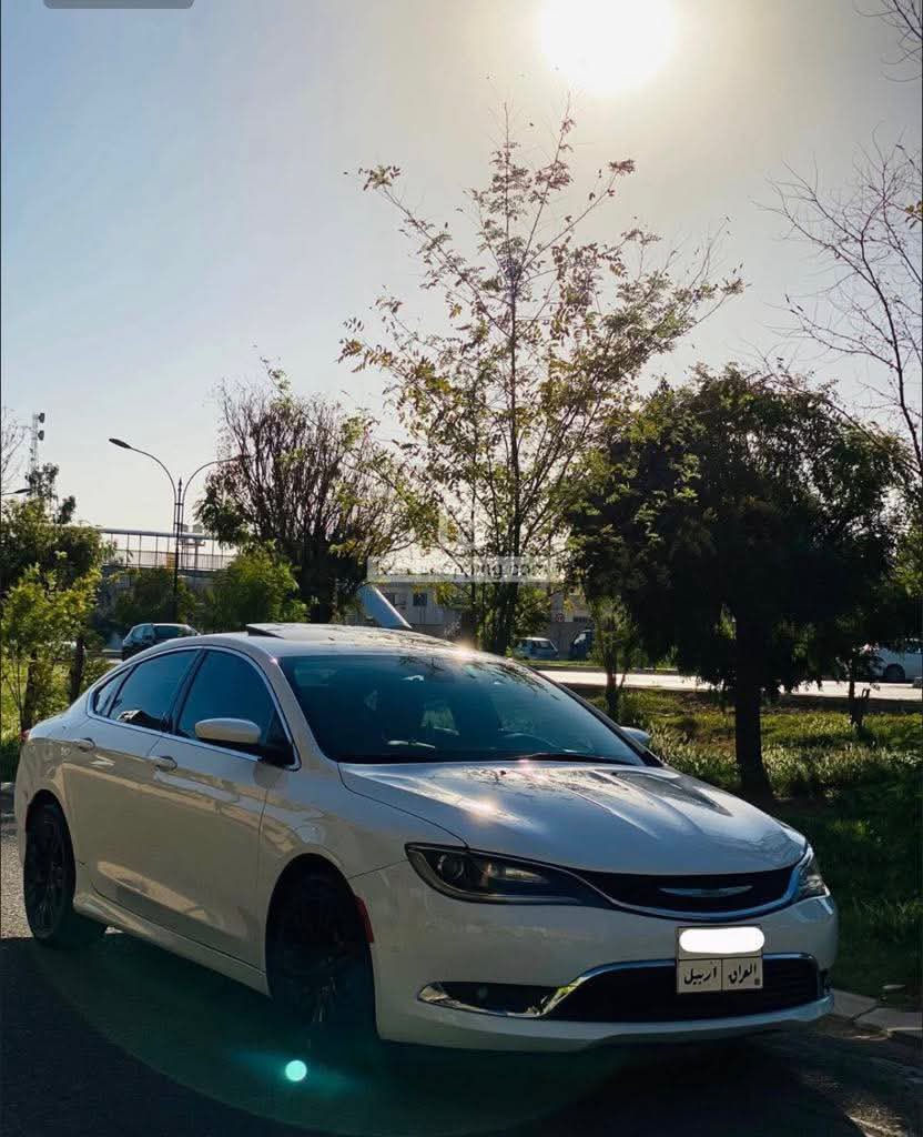 chrysler c200 2016
2 chamlxe pshtawa lagal dargae pshtawa sakn subxa be zhore shane lae sakneshe tewardraetawa  airbag dazhbulu sukan nataqewa bas dhan taqewa shasha gawra blajktor slaet kushen hetat sukan hetar geru makenaw karbaeatu hamu shte bashart

٣ پارچة بؤياخ ٢٠١٦ بةس ئةيرباگي شاني تةقيوة گيرو 
مةكينةو كاربايات و هةمو گياني بةشةرت
***********
