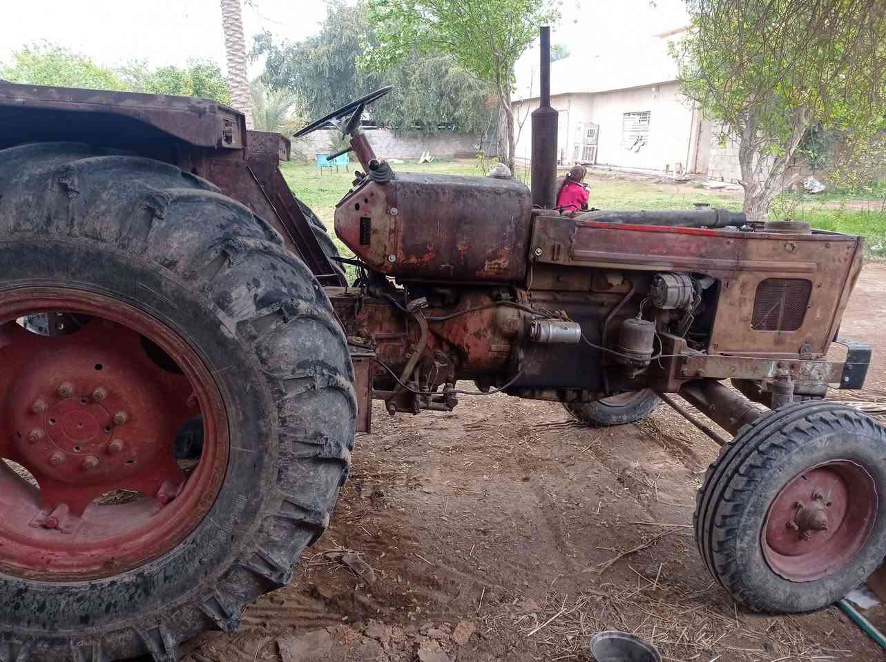 السلام عليكم للبيع عنتر موديل 88 حجم 71 جاهزة من كلشي محرك مجفت جديد باور سلف  كهربائيات تايرات جاهزه للخير المكان بغداد اليوسفية رقم ***********
