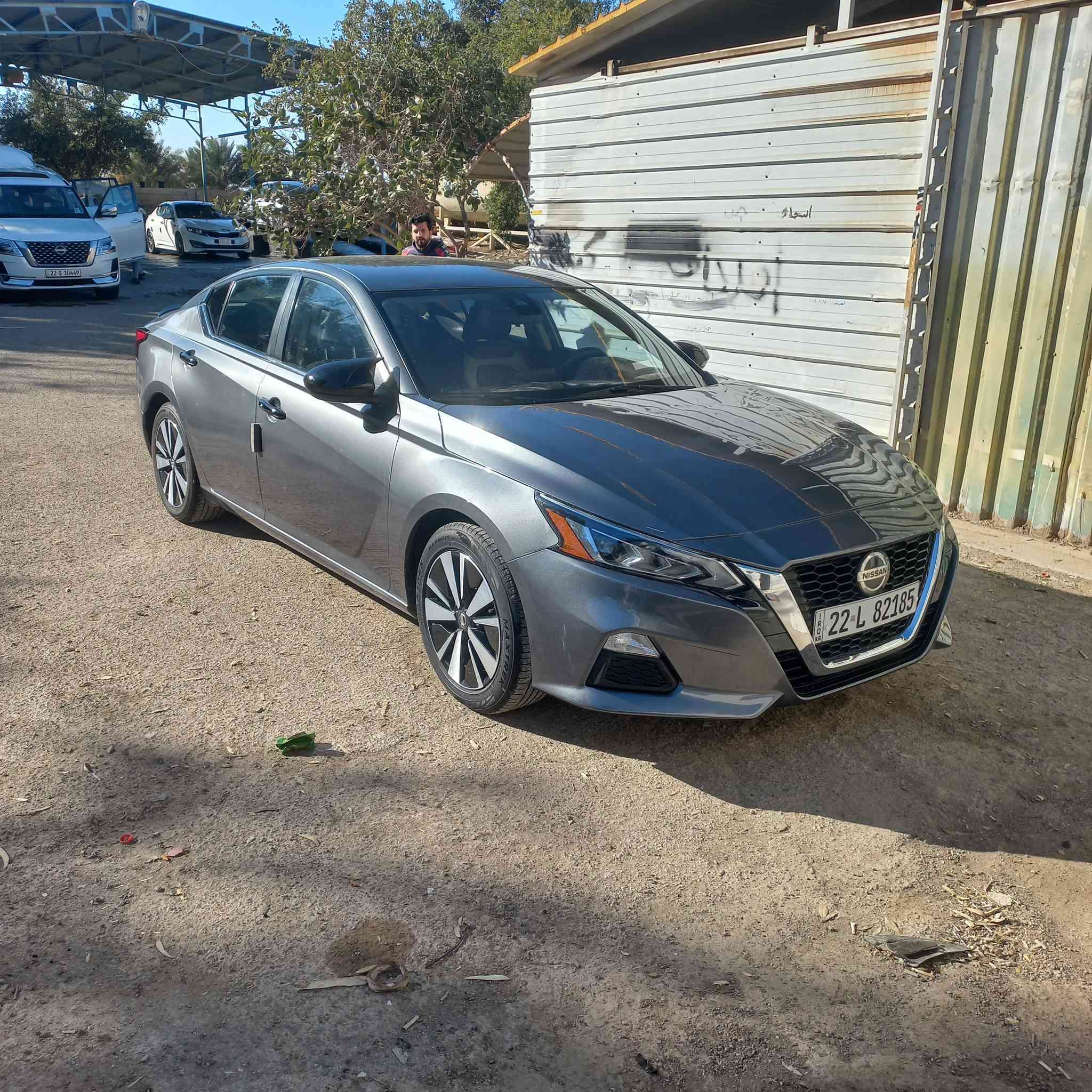 نيسان التيما موديل٢٢ للبيع حادثها ربع بنيد وجاملغ خلفي صبغ امريكا   السعر.. ١٤٥ وبيها مجال هاتف *********** مكاني الانبار .
