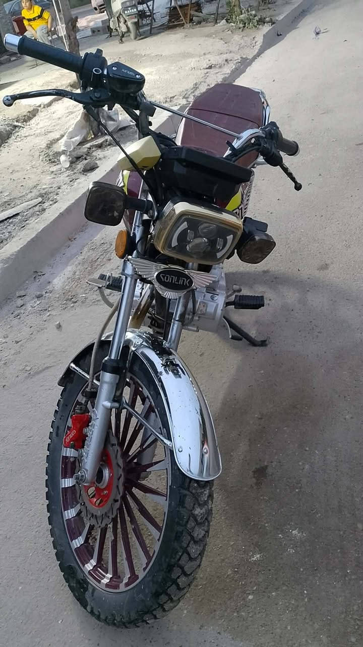 👋 عليكم دراجه البيع يراني 5 كير مديل 24 دراجه جديده😁 سلف هندر  كهرباءيات شغلاه🫣 كلهة  نقص بس  دبلات اماميه سعر دبلات ب 30😁بس هاذه نقص درجه خير من الله
وراق كامله اوصله 😉مكان دراجه بغداد شهداء البياع🤭 لسعر 750 بهة مجال شراي خليك ب عيوني 😁مو شراي خليك مكانك هاذه رقمي ❤😉
***********
